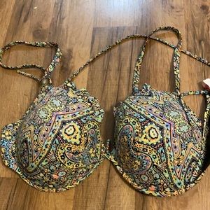 Victoria’s Secret bathing suit top 36DD
